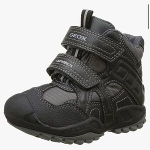 Geox JR New Savage Boy ABX Waterproof Boots
US size 10.5/European size 28